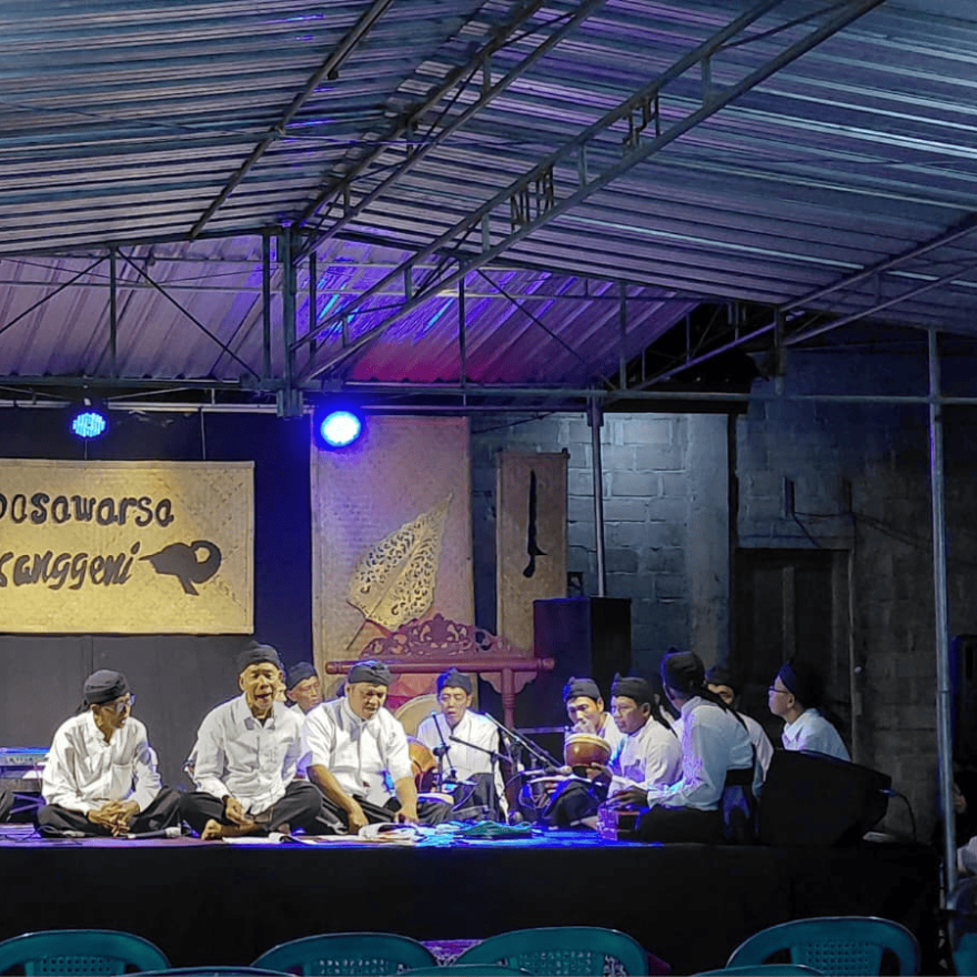 Peringatan HUT RI ke-80 dan Dasawarsa Karang Taruna Wisanggeni Meriah dengan Wayang Tausiyah
